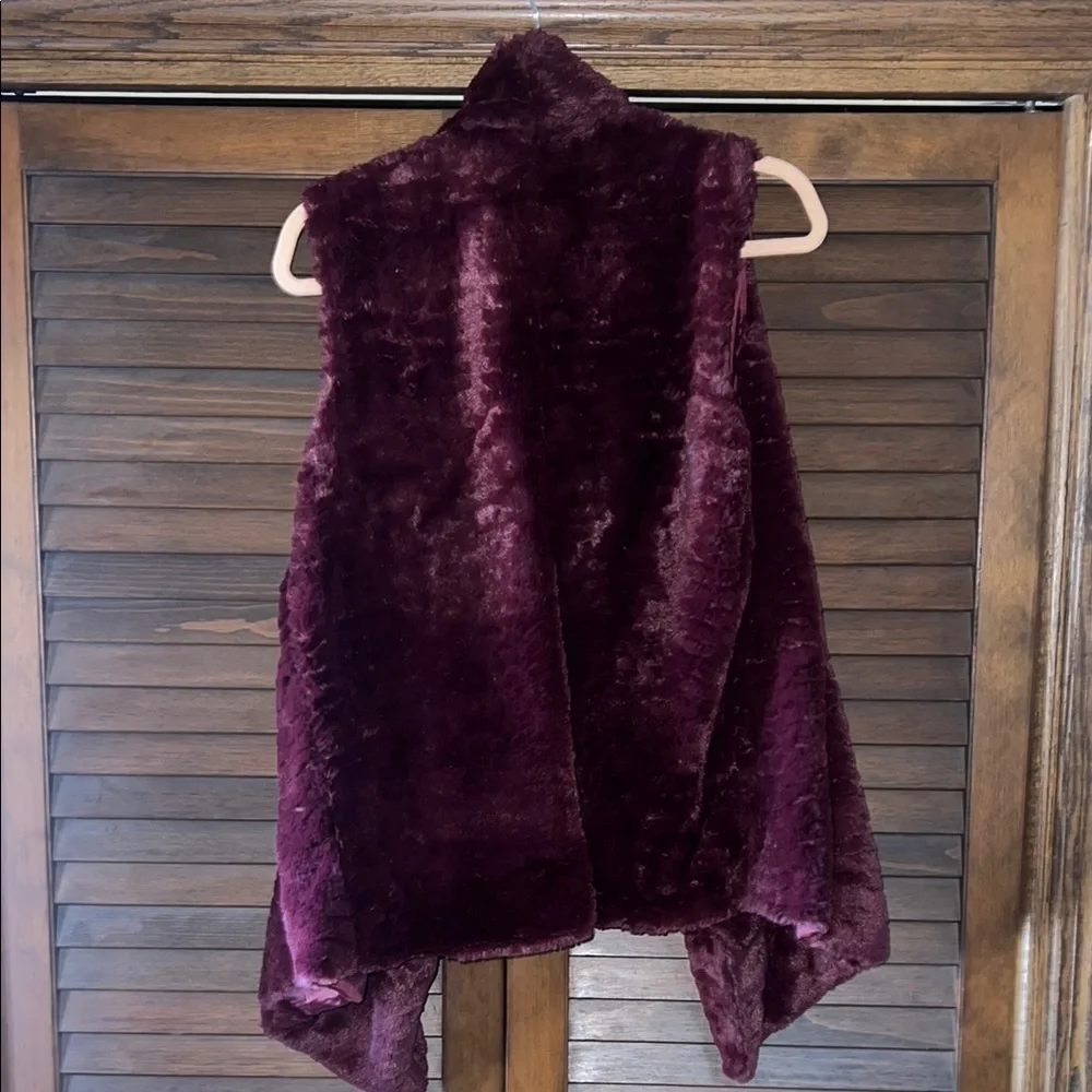 Faux Fur Burgundy Vest - Picture 3 of 3